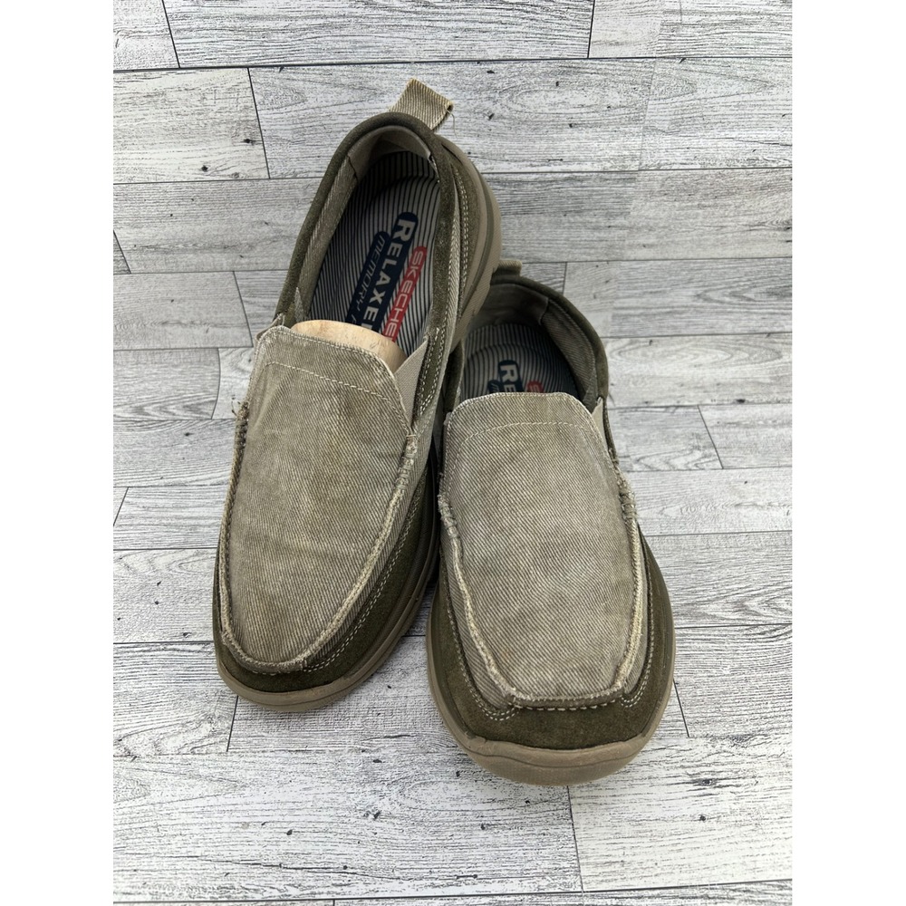 Skechers Relaxed Fit Slip On Loafer Shoes Men Size 9 Khaki Brown Canvas Comfort